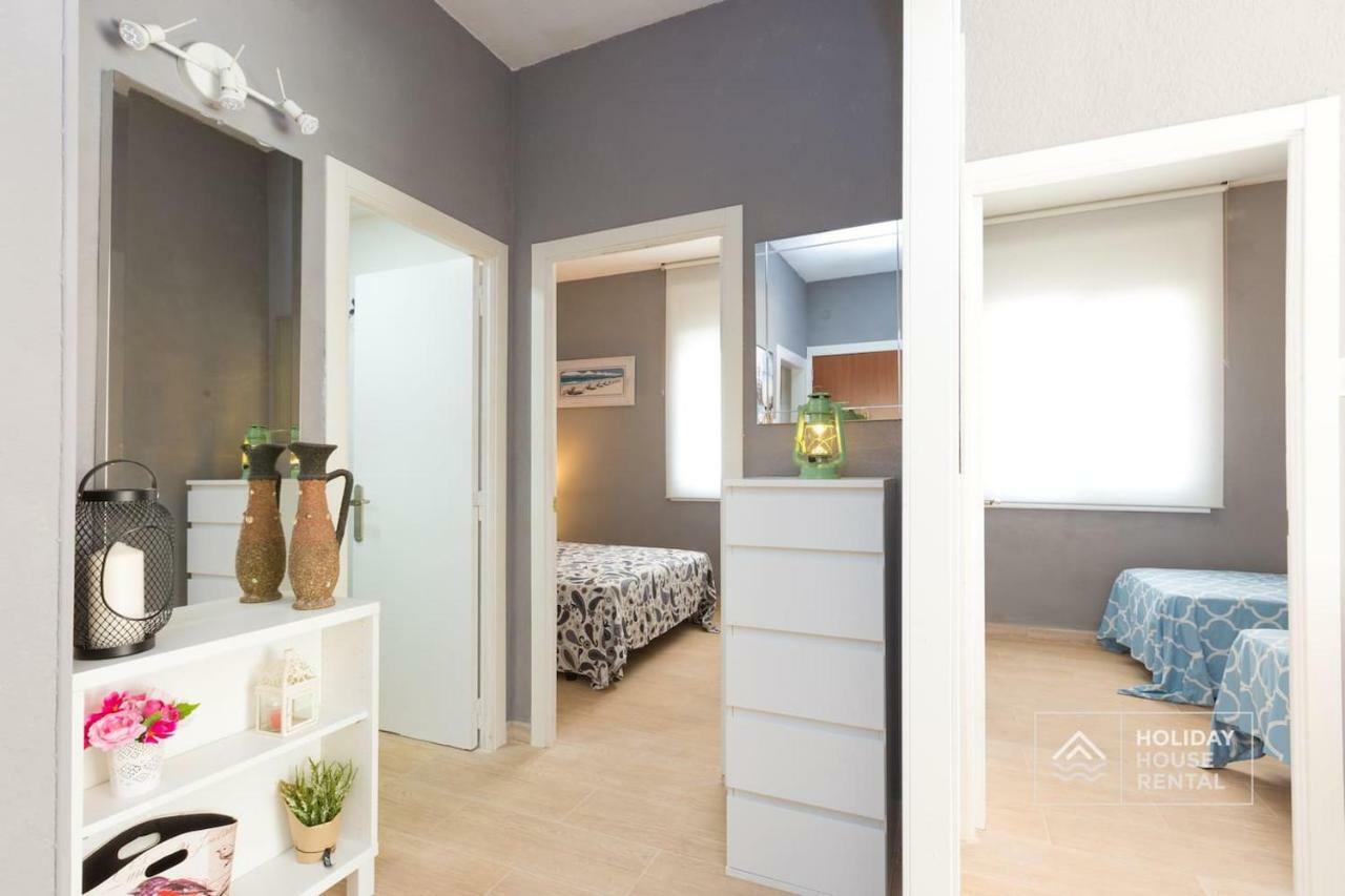 S12 - Beach Front Apartment --Free Wifi- Salou Dış mekan fotoğraf