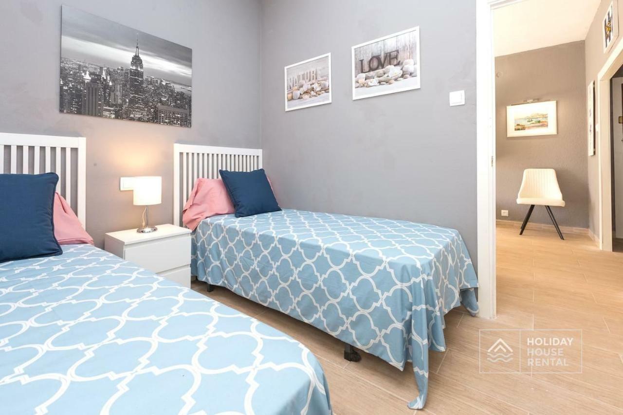 S12 - Beach Front Apartment --Free Wifi- Salou Dış mekan fotoğraf
