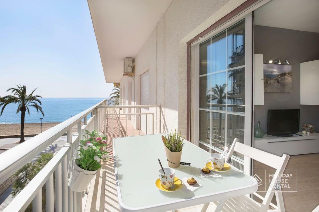 S12 - Beach Front Apartment --Free Wifi- Salou Dış mekan fotoğraf