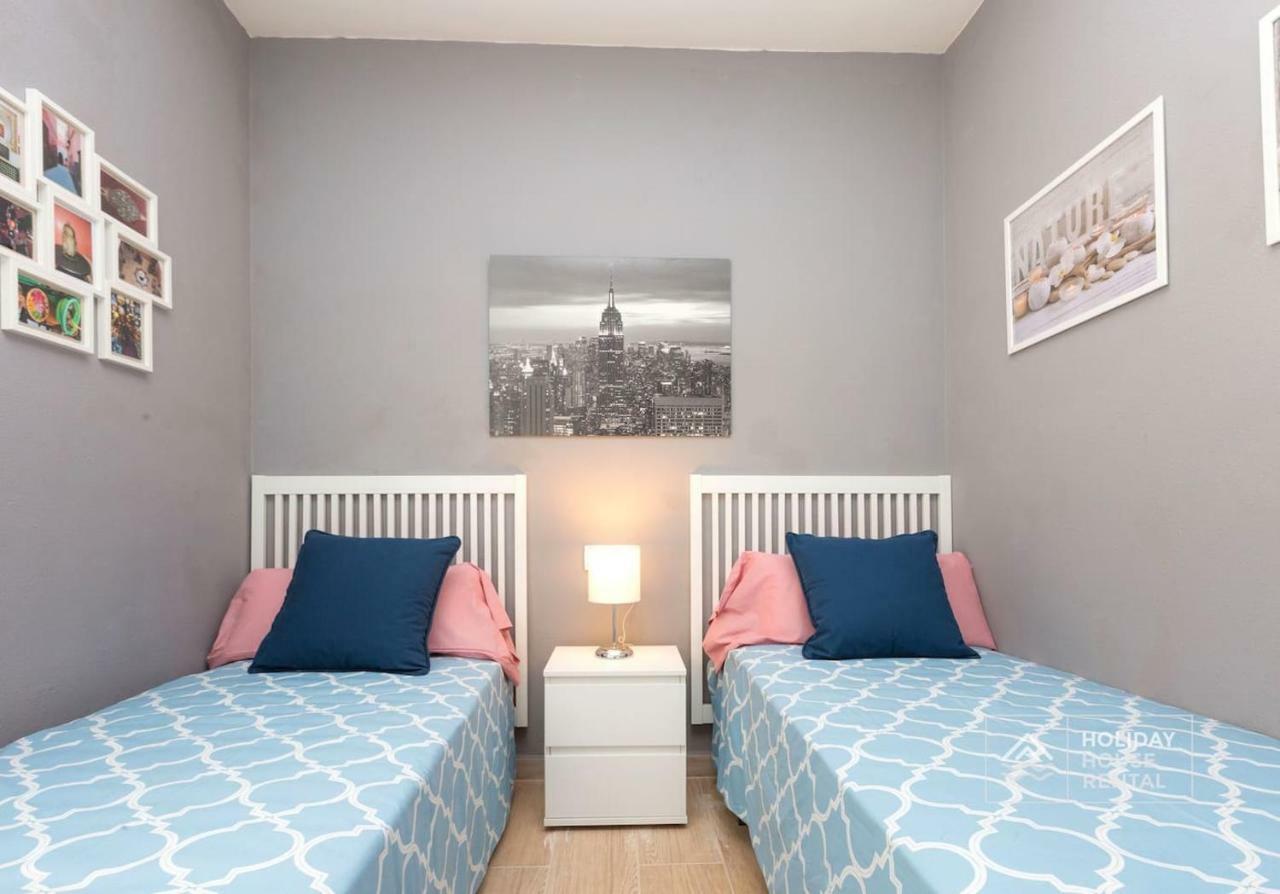 S12 - Beach Front Apartment --Free Wifi- Salou Dış mekan fotoğraf
